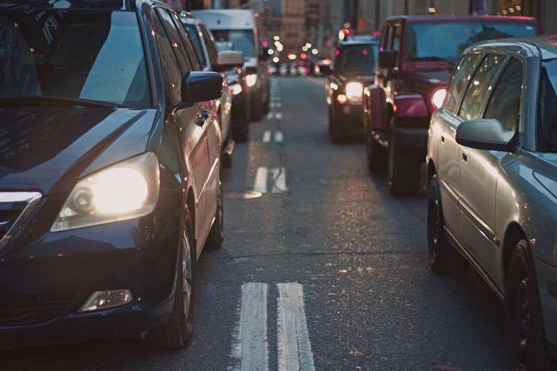 congested chicago traffic on lasalle street